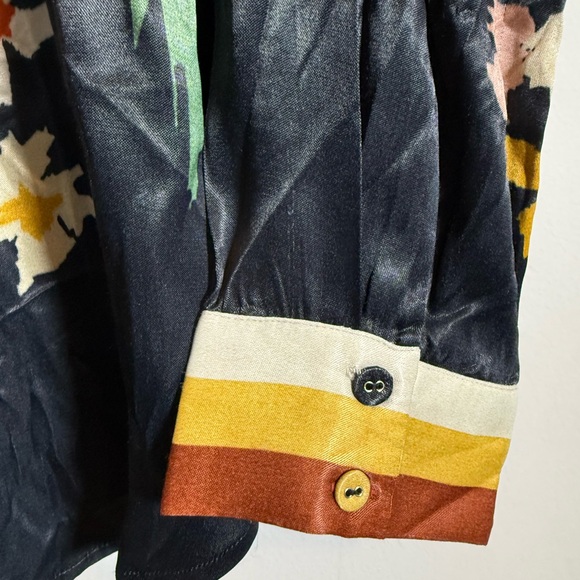 NWT Conditions Apply Floral Blouse 2X Navy Multicolor Button Front Viscose Plus - Picture 2 of 9